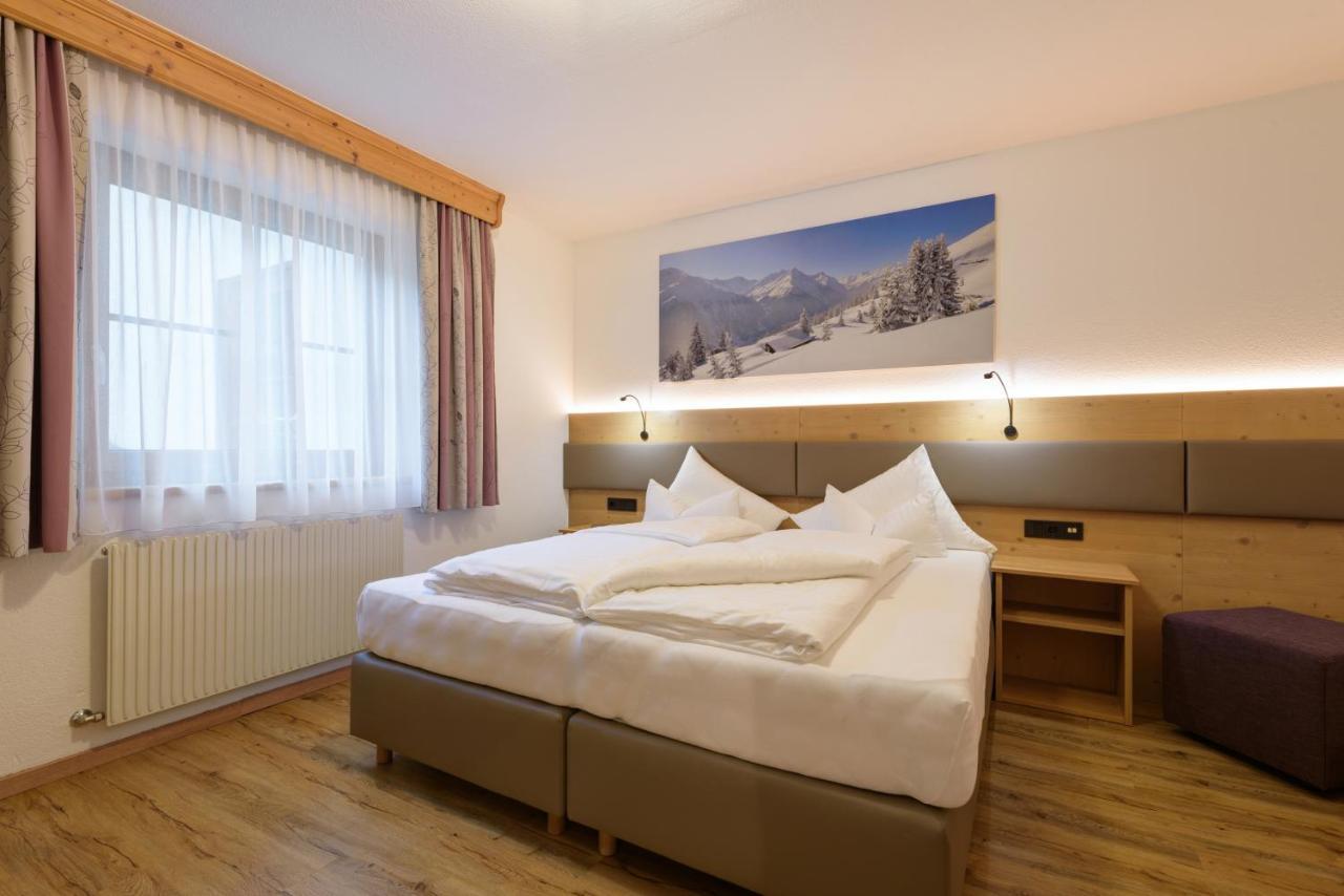 Landhaus Strolz Sankt Anton am Arlberg Esterno foto