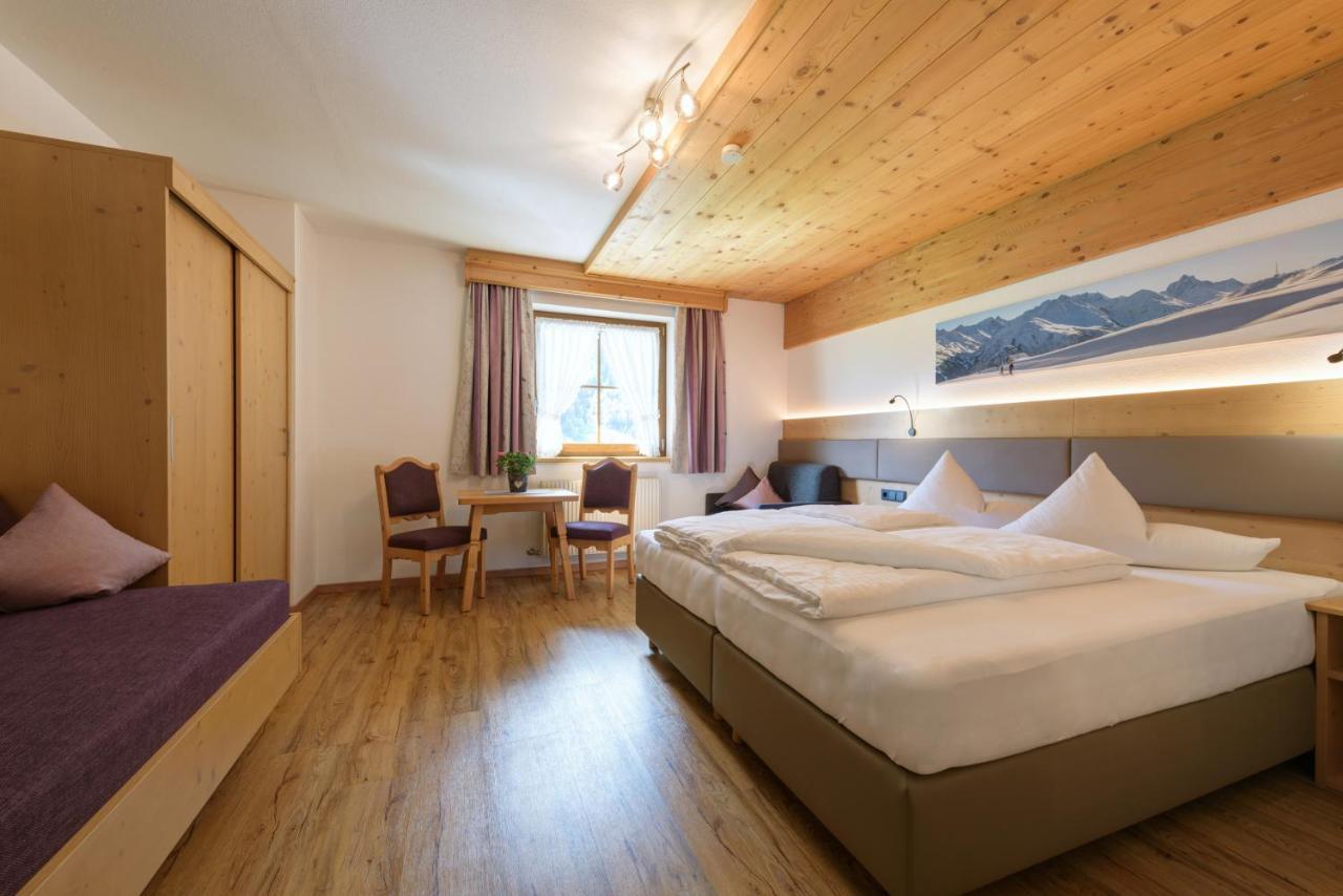 Landhaus Strolz Sankt Anton am Arlberg Esterno foto