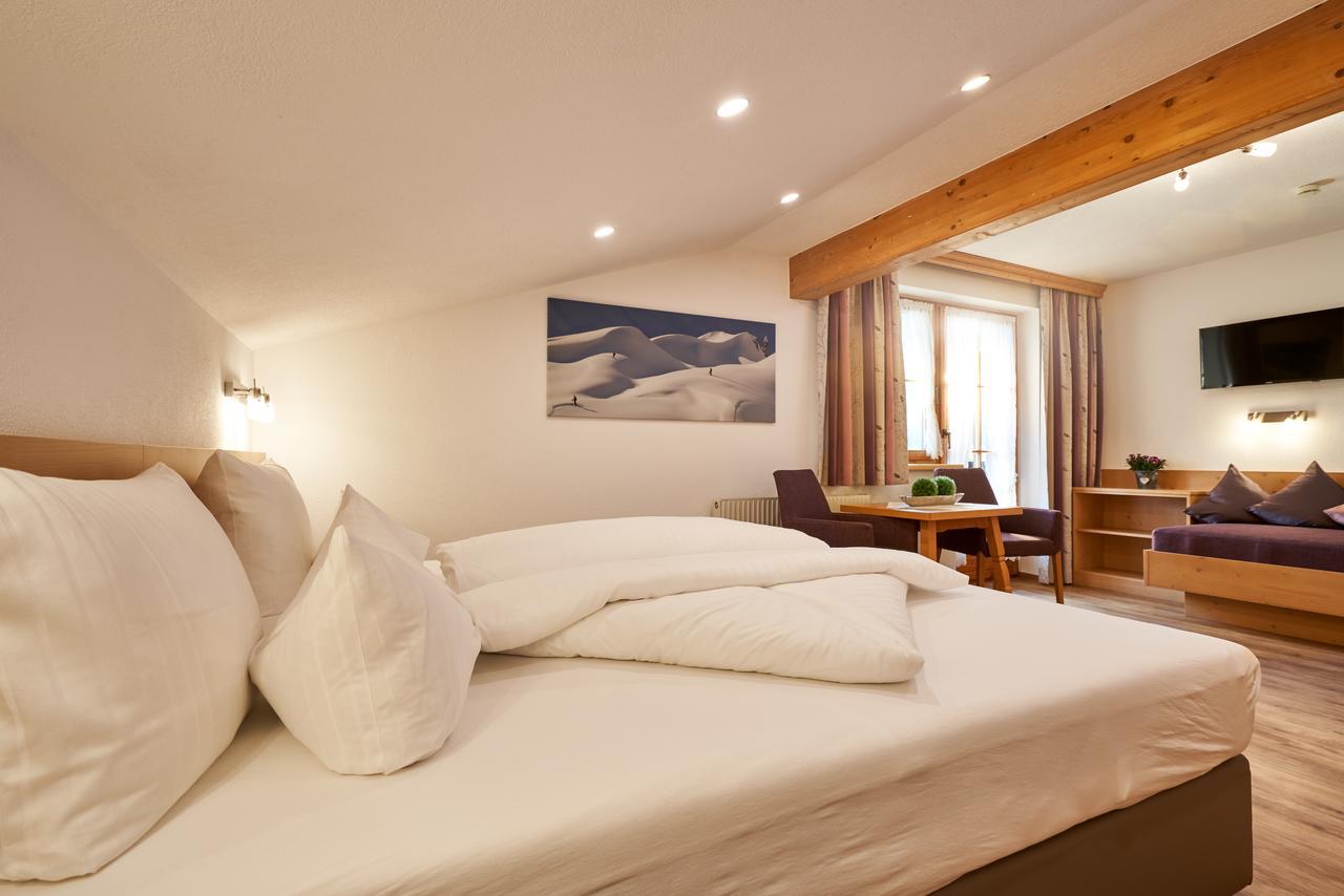Landhaus Strolz Sankt Anton am Arlberg Esterno foto